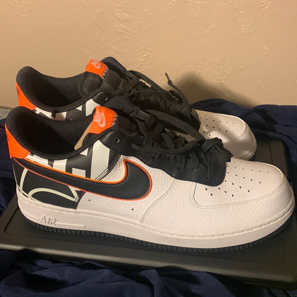 2018
Air Force 1 '07 LV8 'White Black'